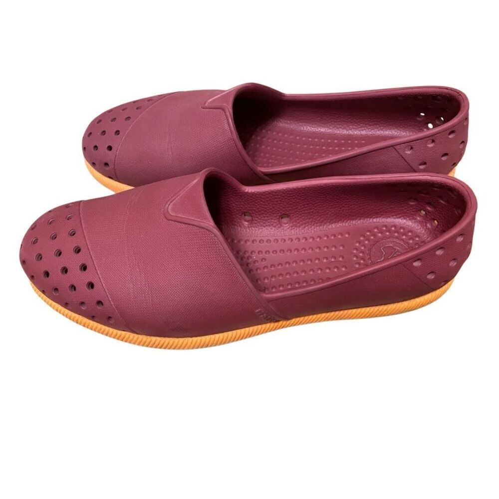 NATIVE Keep It Lite Water Shoes Size 7